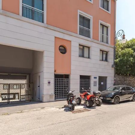 Apartment Hurban Capitolina Terrace Park Trieste